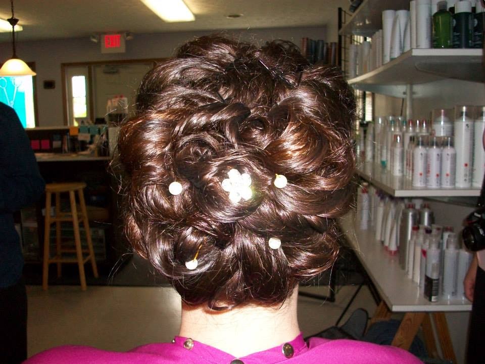 Zwick's Hair Salon 44641