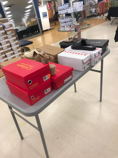 Department Store «Marshalls & HomeGoods», reviews and photos, 701 NJ-440, Jersey City, NJ 07304, USA