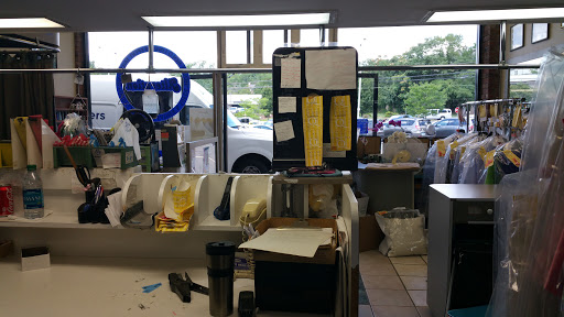 Dry Cleaner «Dean Cleaners of Westport», reviews and photos, 415 Post Rd W, Westport, CT 06880, USA