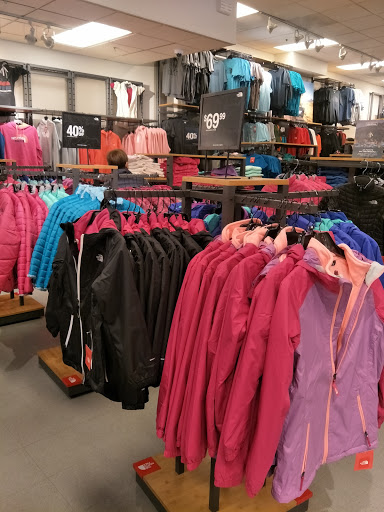 Clothing Store «The North Face Outlet», reviews and photos, 461 Evergreen Ct, Central Valley, NY 10917, USA