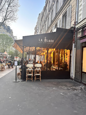 La Place à Neuilly-sur-Seine