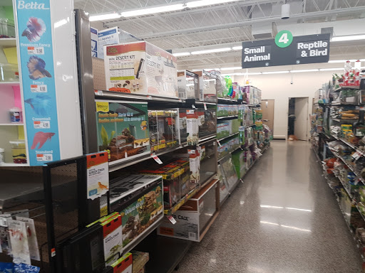 Pet Supply Store «Pet Supplies Plus», reviews and photos, 2441 N Center St, Hickory, NC 28601, USA