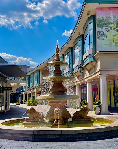 Shopping Mall «Westfield Old Orchard», reviews and photos, 4905 Old Orchard Shopping Center, Skokie, IL 60077, USA