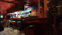 Atmosphère du Restaurant de spécialités d'Afrique de l'Est Au Rhum Charrette Restaurant réunionnais à Marseille - n°2