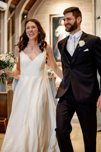 Bridal Shop «La Jeune Mariee Bridal Collection», reviews and photos, 139 E Main St, Columbus, OH 43215, USA