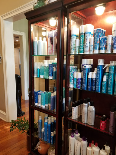 Beauty Salon «Blinders Hair Salon», reviews and photos, 278 E Faust St, New Braunfels, TX 78130, USA