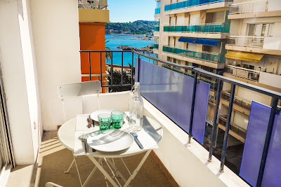 Vue sur l'Îlette à Antibes