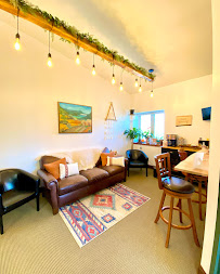 Barrettas Beauty Bar & Studios - Photo 5 - Car repair in New Hartford, NY, Utica