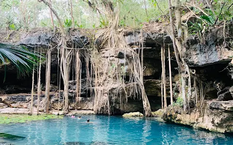 Cenote X'batun image