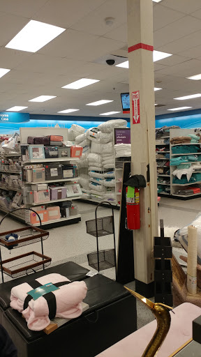 Clothing Store «Ross Dress for Less», reviews and photos, 19113 Lyndon B Johnson Fwy, Mesquite, TX 75150, USA