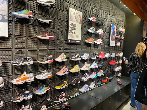 Clothing Store «Nike», reviews and photos, 8687 N Central Expy, Dallas, TX 75225, USA