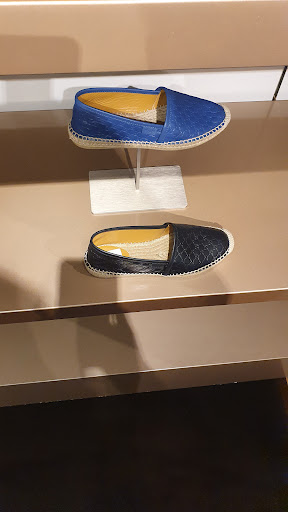 Boutique «Gucci Outlet», reviews and photos, 3939 S Interstate Hwy 35 #1050, San Marcos, TX 78666, USA