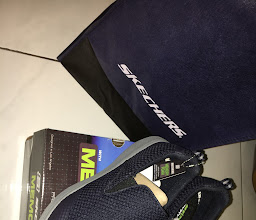SKECHERS photo