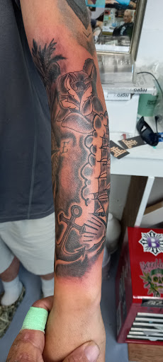 Explore mens back tattoo idea, creative tattoo ideas in Meridian, available at SK-Tattoo1