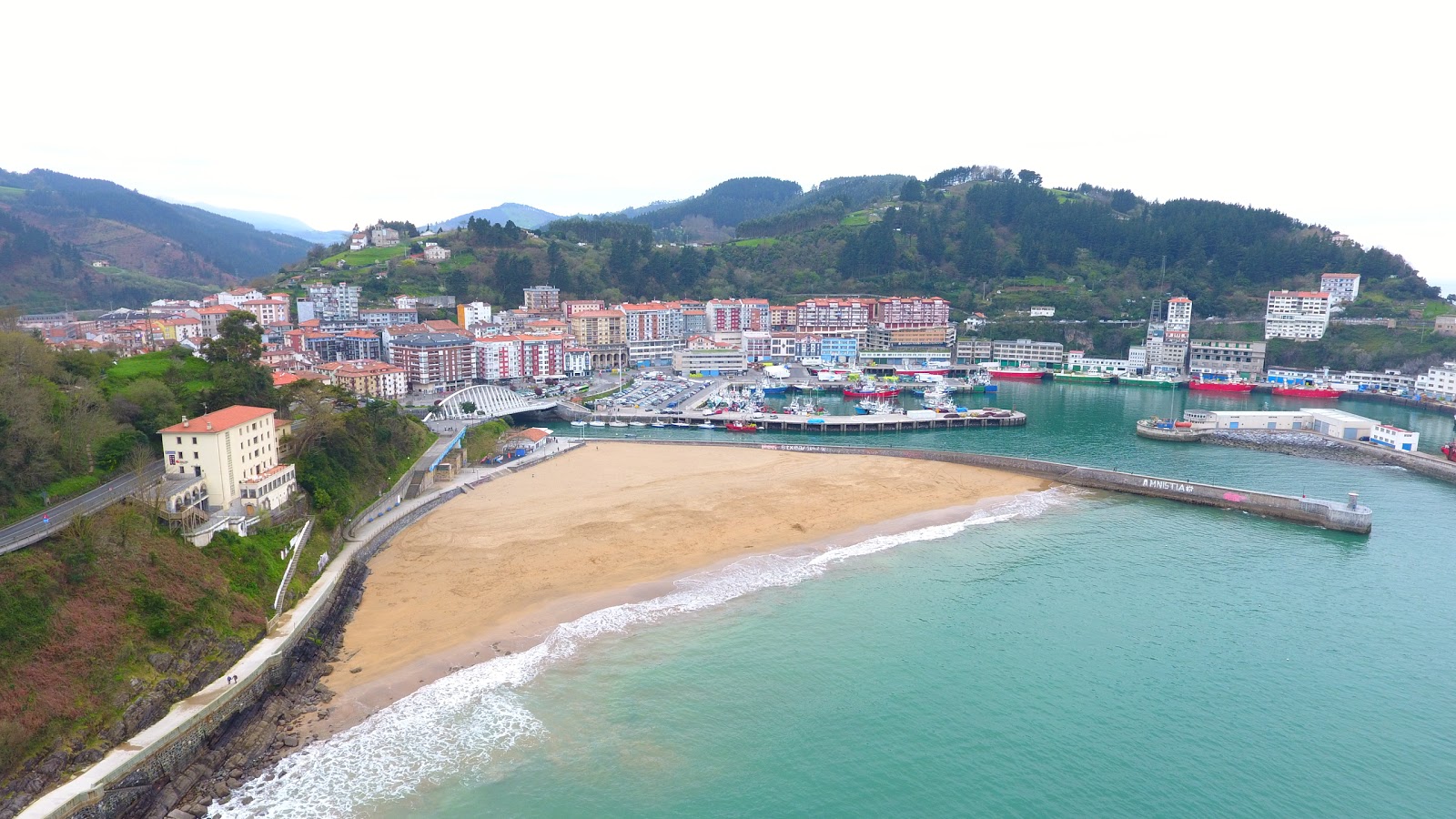 Foto de Playa de Arrigorri - lugar popular entre os apreciadores de relaxamento