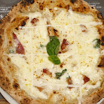 Photo n°2 de l'avis de Costantina.' fait le 15/01/2019 à 07:45 sur le  La Grotta Del Buono à Aversa