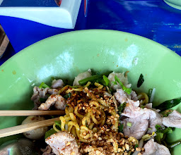 ก๋วยเตี๋ยวป้าแหม่มเจ้าเก่า photo