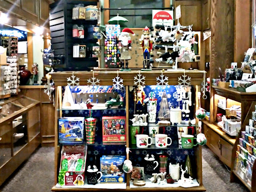 Truck Stop «Pioneer Villa Truck Plaza Inc», reviews and photos, 33180 OR-228, Halsey, OR 97348, USA