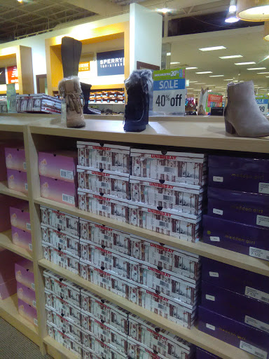 Clothing Store «Bealls Department Store», reviews and photos, 6241 N Davis Hwy, Pensacola, FL 32504, USA