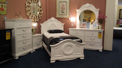 Furniture Store «Raymour & Flanigan Furniture and Mattress Store», reviews and photos, 1122 PA-611, Stroudsburg, PA 18360, USA