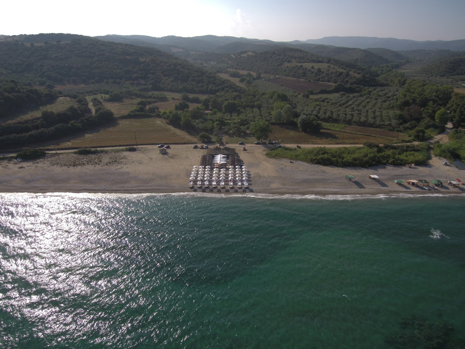 Photo de Paralia Pirgos - endroit populaire parmi les connaisseurs de la détente