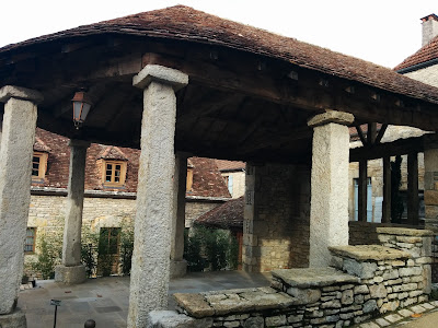 Halle à Montvalent