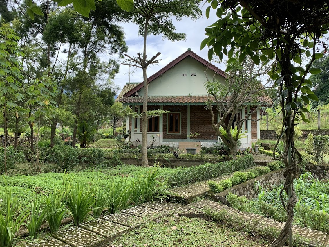 Villa Gubug Hijau
