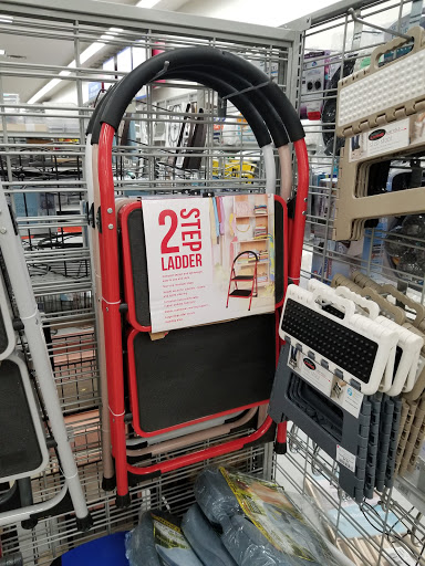 Clothing Store «Burlington Coat Factory», reviews and photos, 3350 Steelyard Dr, Cleveland, OH 44109, USA