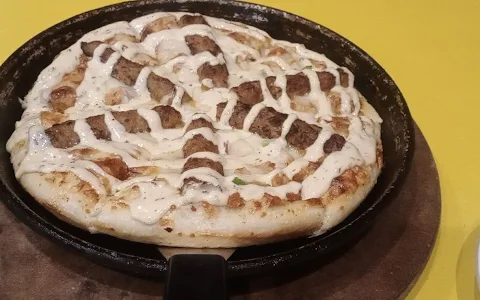 Crispy Pizza Hub image