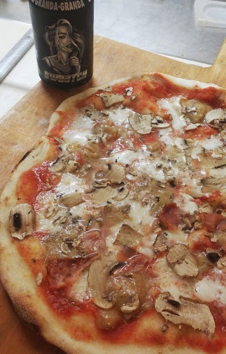 La Porta Di Mezzo Pizzeria in Pollenza, Provincia di Macerata