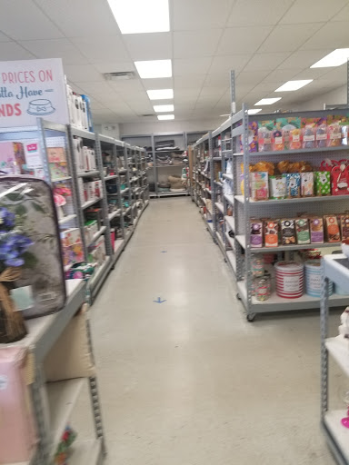 Home Goods Store «Tuesday Morning», reviews and photos, 7810 Rogers Ave, Fort Smith, AR 72903, USA