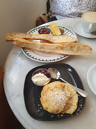 Photo n°8 de Café Pimpin 17 à Paris ()