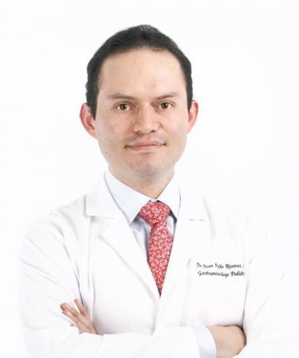 Dr. Juan Pablo Riveros Lopez, Gastroenterólogo