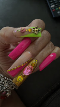 Diamonds and Twirls Nail Boutique - Photo 3 - Car repair in , Akron