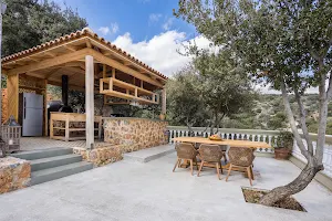 Oak Tree Estate - Private Luxury Villa image