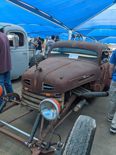 Chevrolet Dealer «Lynn Smith Chevrolet», reviews and photos