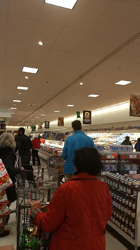 Grocery Store «Market Basket», reviews and photos, 310 Mishawum Rd, Woburn, MA 01801, USA