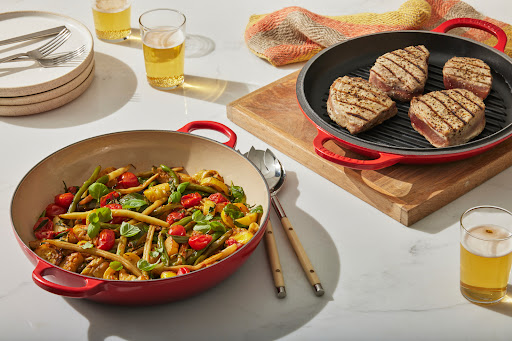 Kitchen Supply Store «Le Creuset», reviews and photos, 111 Nut Tree Rd b, Vacaville, CA 95687, USA