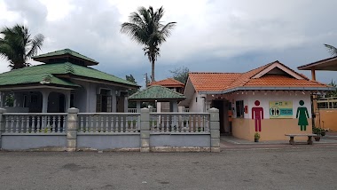 Surau Jalan Teluk Lipat