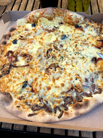 Plats et boissons du Pizzeria Le Kiosque à Pizzas Les Mesneux - n°4