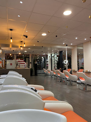 Celine.D hair care specialist / Coiffeur Coloriste à Pau