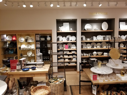 Kitchen Supply Store «Williams-Sonoma», reviews and photos, 9722 Great Hills Trail #150, Austin, TX 78759, USA