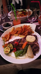 Photo n°71 de Mariés, 2 Chats est devenu Le Rest'O du Château à Montélimar ()