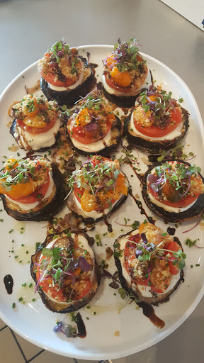 Caterer «Chow», reviews and photos, 116 W Park Ave, Elmhurst, IL 60126, USA