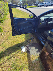 Power windows Repair tech - Photo 2 - Car repair in Davie, FL, Davie