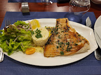 Plats et boissons du Restaurant de spécialités à base de poisson-pêcheur Blue Marine à Villeneuve-sur-Lot - n°1