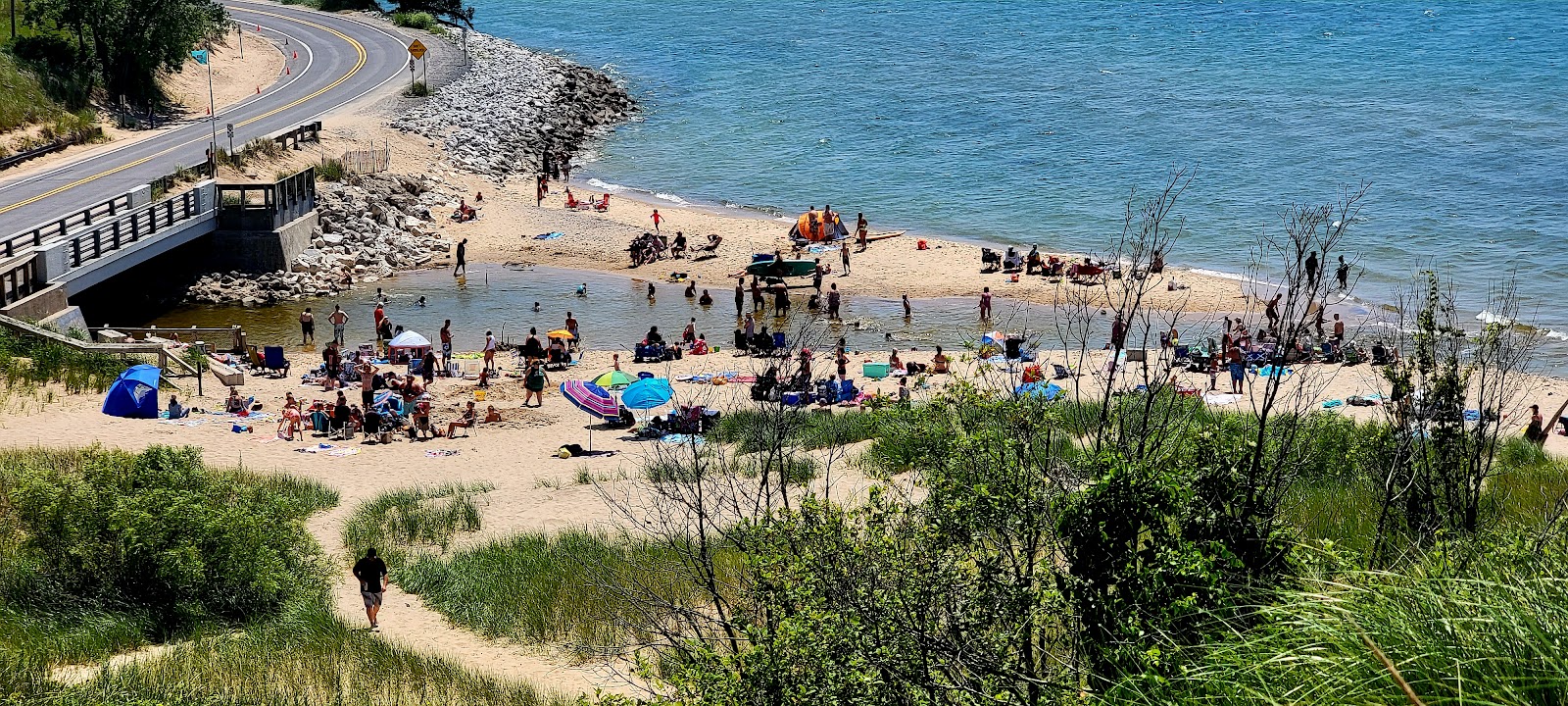 Foto von Duck Lake Beach mit feiner beiger sand Oberfläche