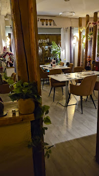 Atmosphère du Restaurant français Le p'tit montmartre à Vichy - n°3