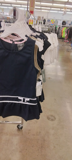 Discount Store «Fallas Paredes Discount Stores», reviews and photos, 26 E Baseline Rd #110, Phoenix, AZ 85040, USA