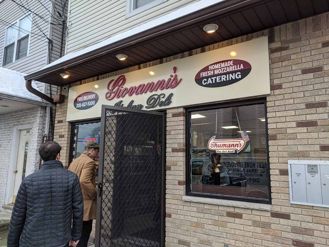 Giovannis Italian Deli
